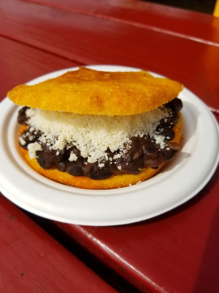 Domino Arepa (H. Hour)