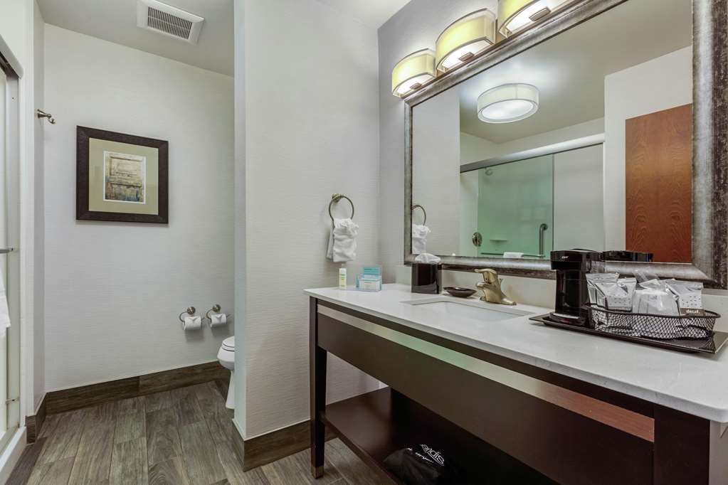 Hampton Inn & Suites Columbus Image