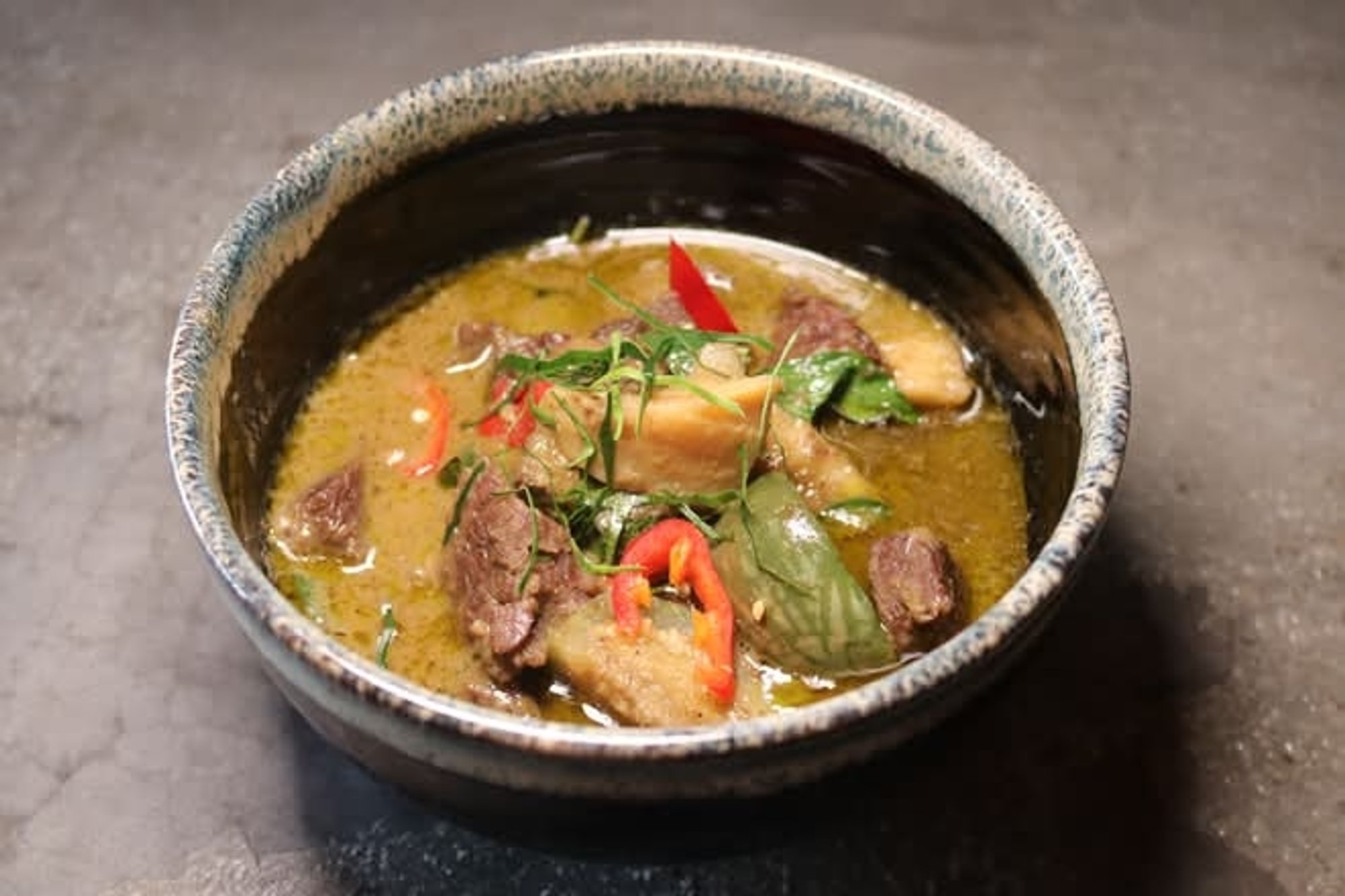 Kaeng Kiew Nuea and Bek Kai Tod
