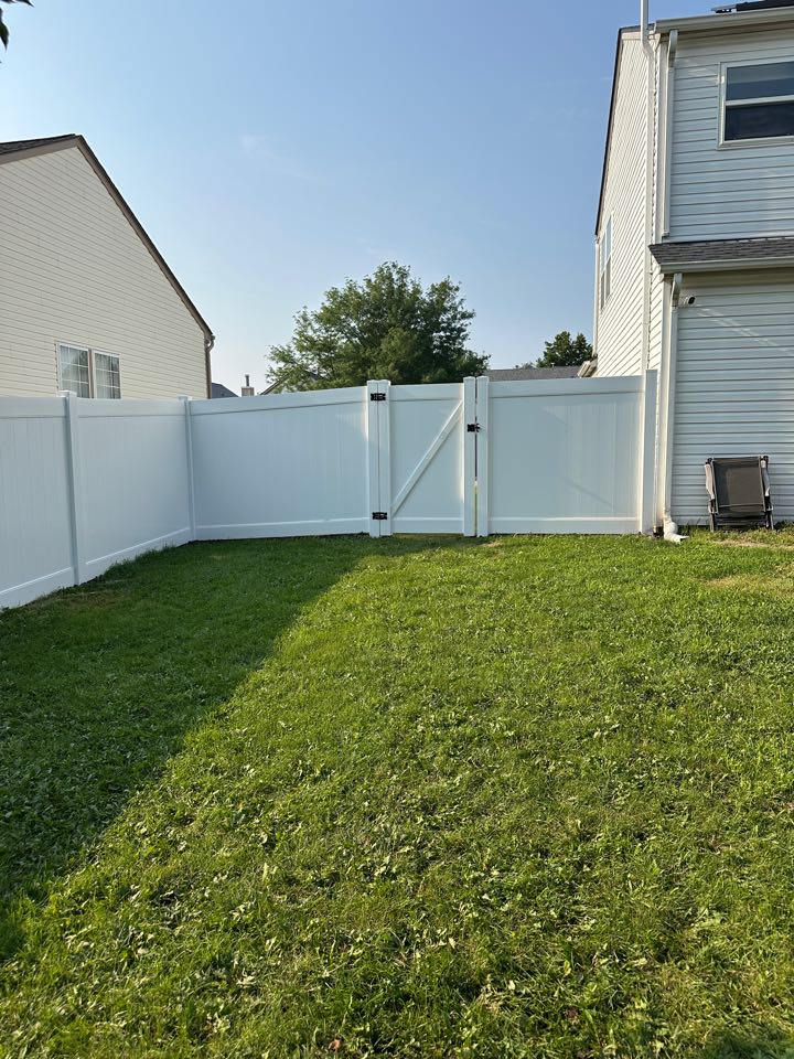 Top Rail Fence Naperville Image