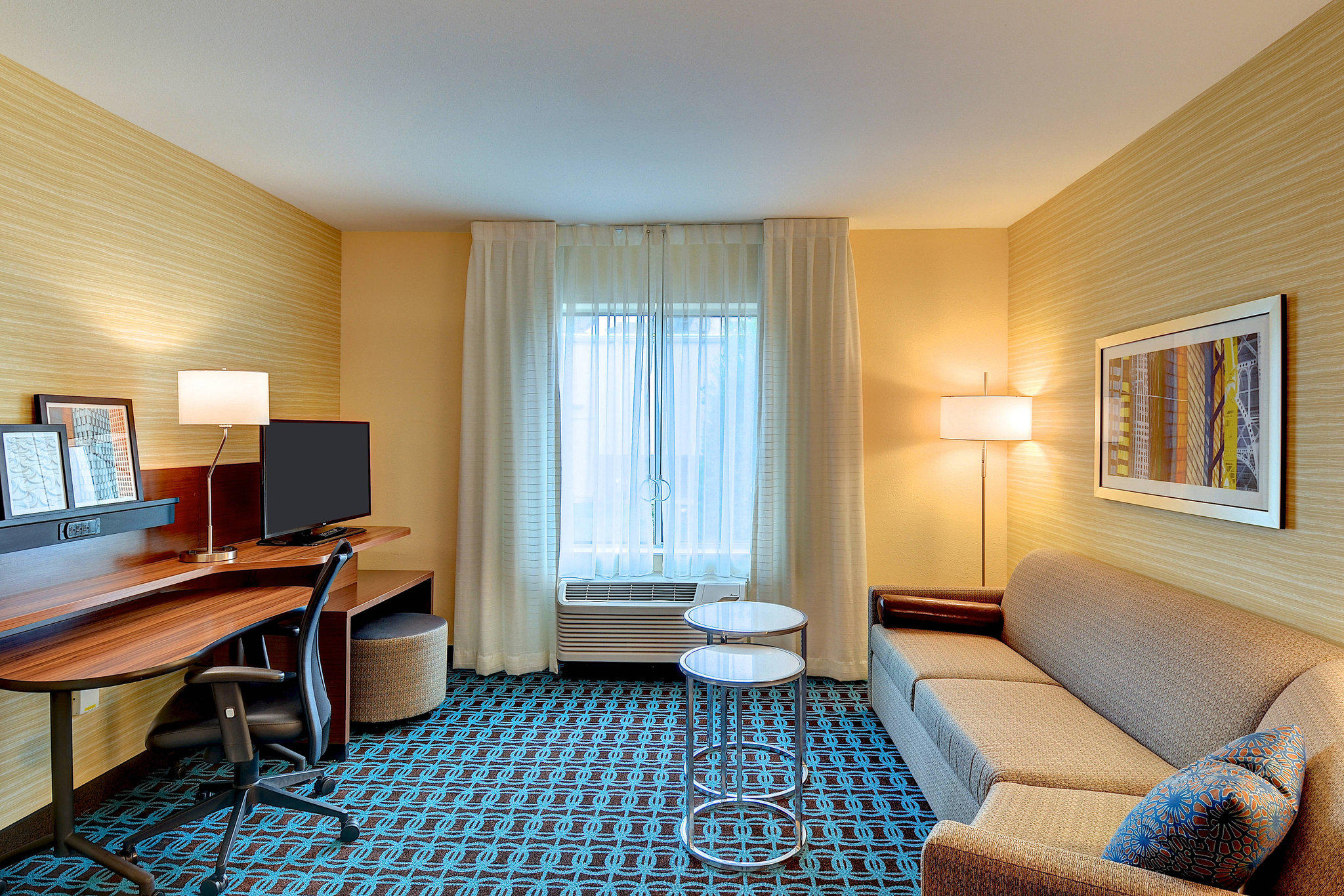 Fairfield Inn & Suites by Marriott Nashville MetroCenter Photo