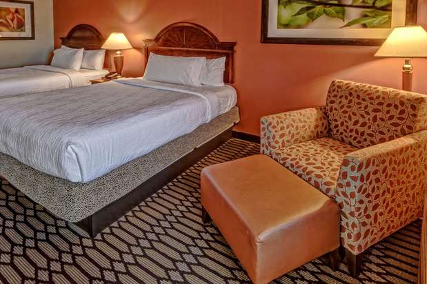 Images Hilton Garden Inn Birmingham/Lakeshore Drive
