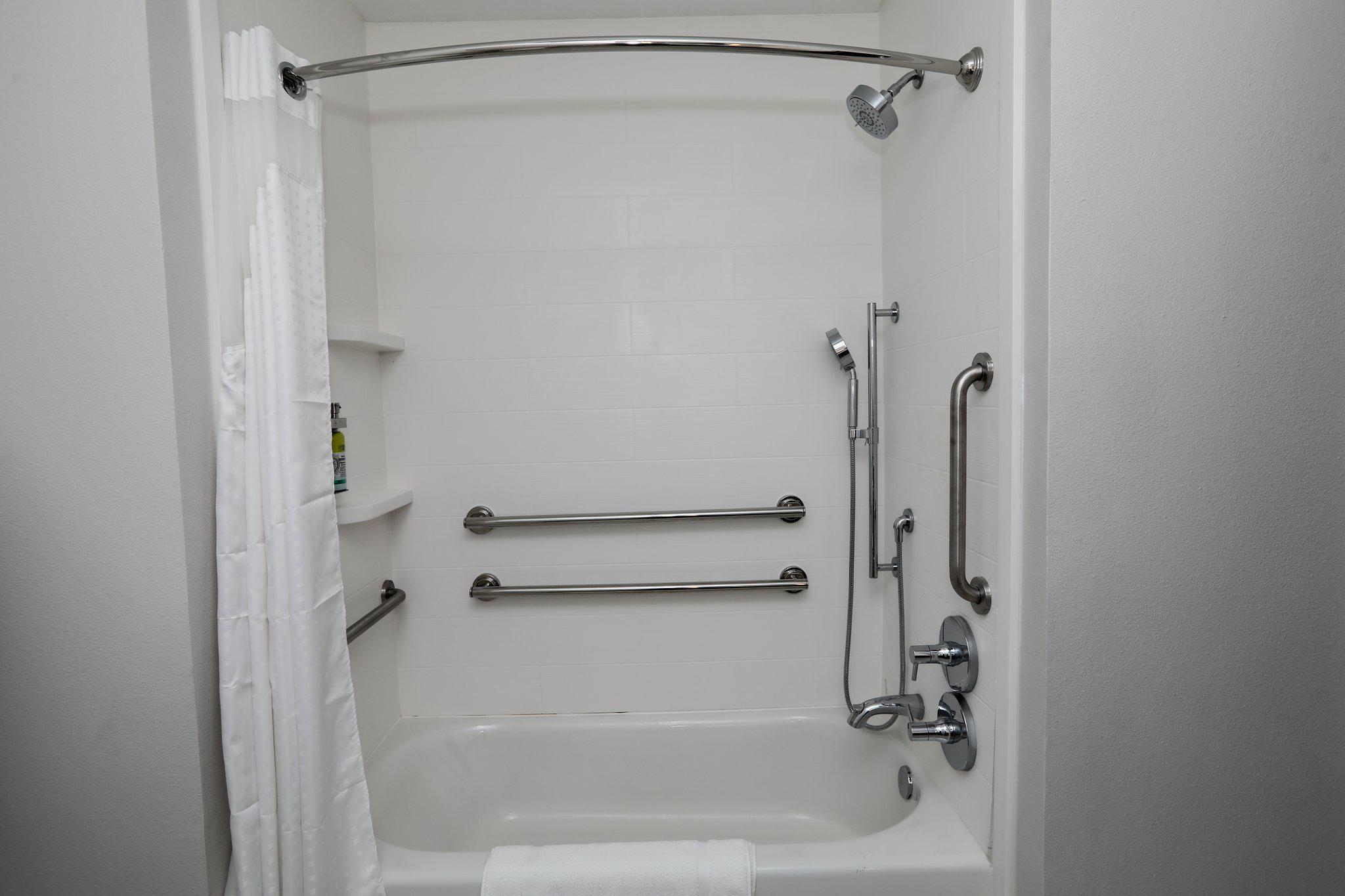 Holiday Inn Express Hillsboro I-35 by IHG Image