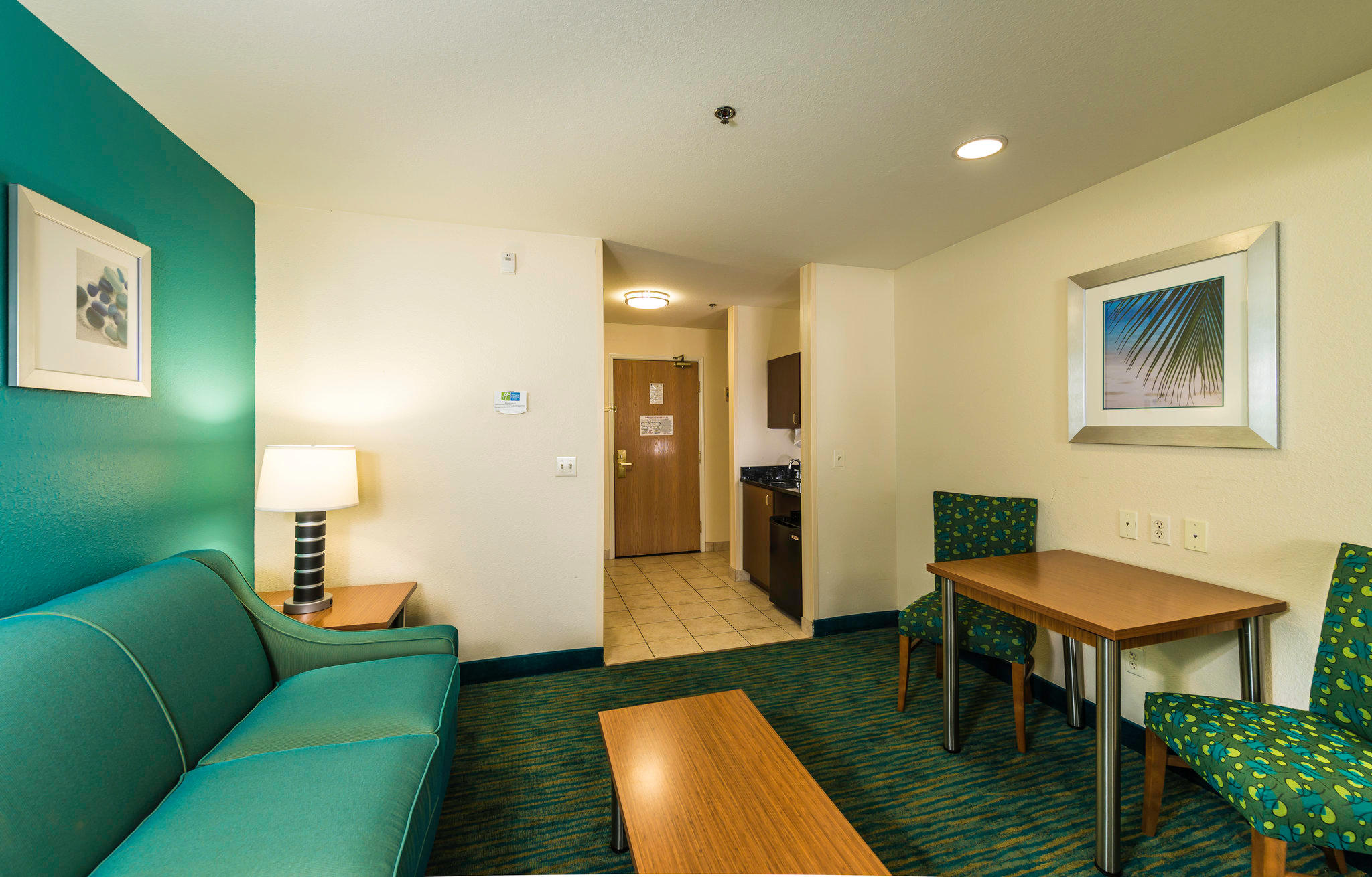 Holiday Inn Express & Suites Jacksonville - Blount Island Photo