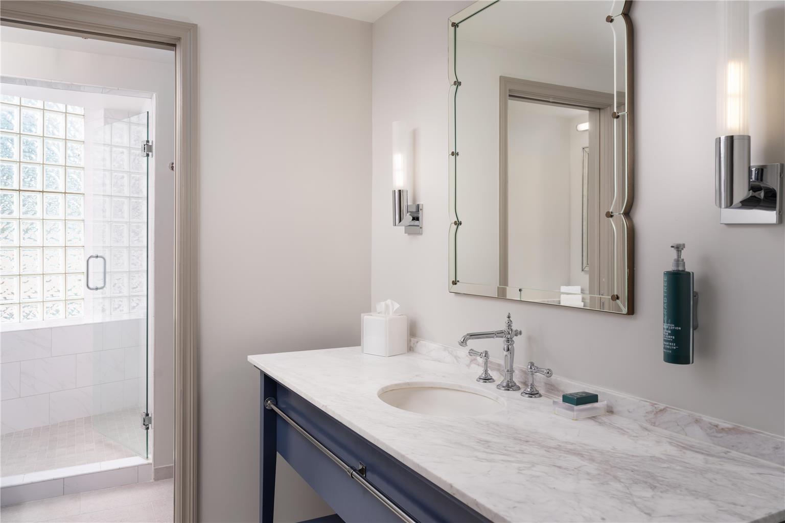 Hilton Orrington/Evanston Image