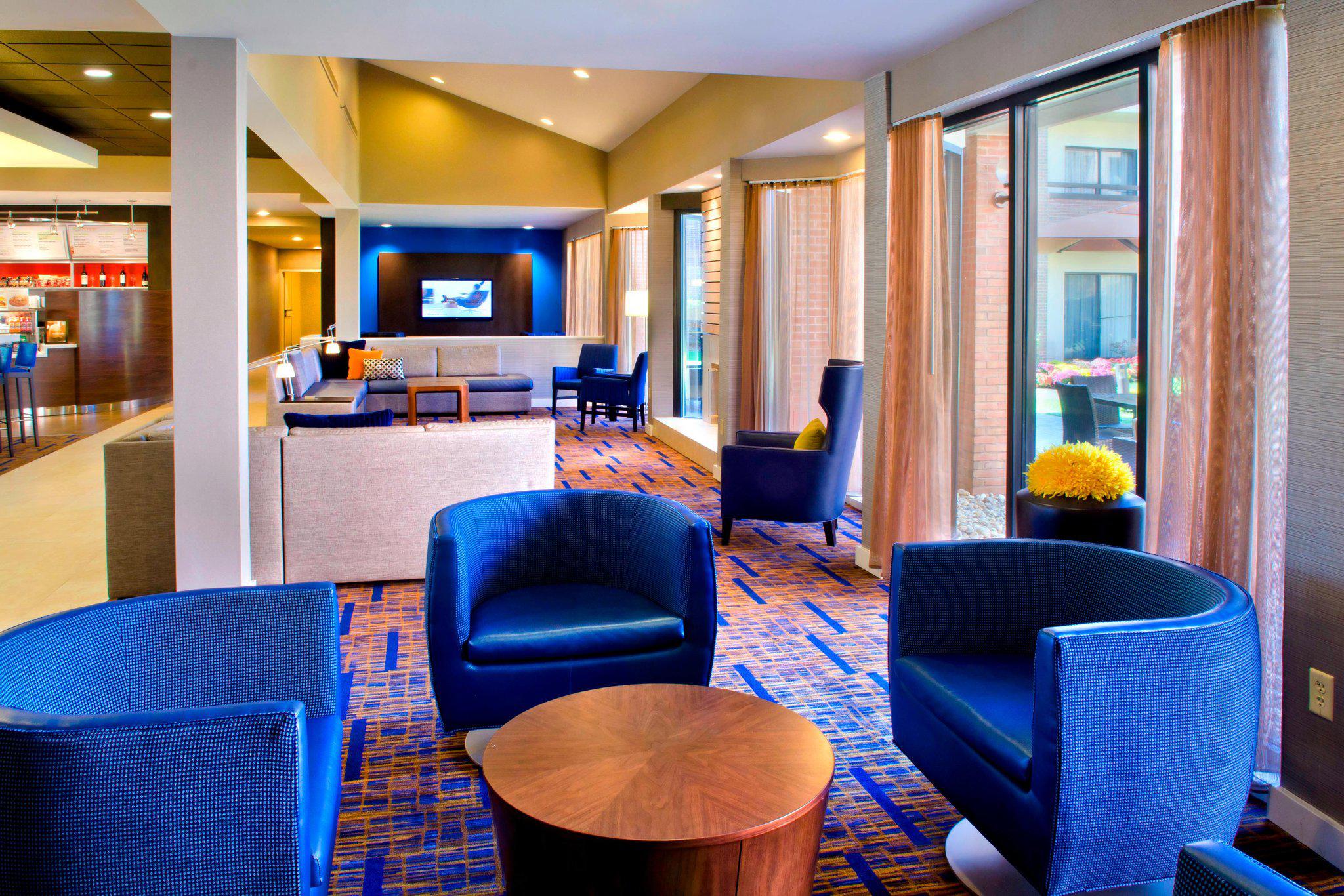 Courtyard by Marriott Boston Foxborough/Mansfield Photo