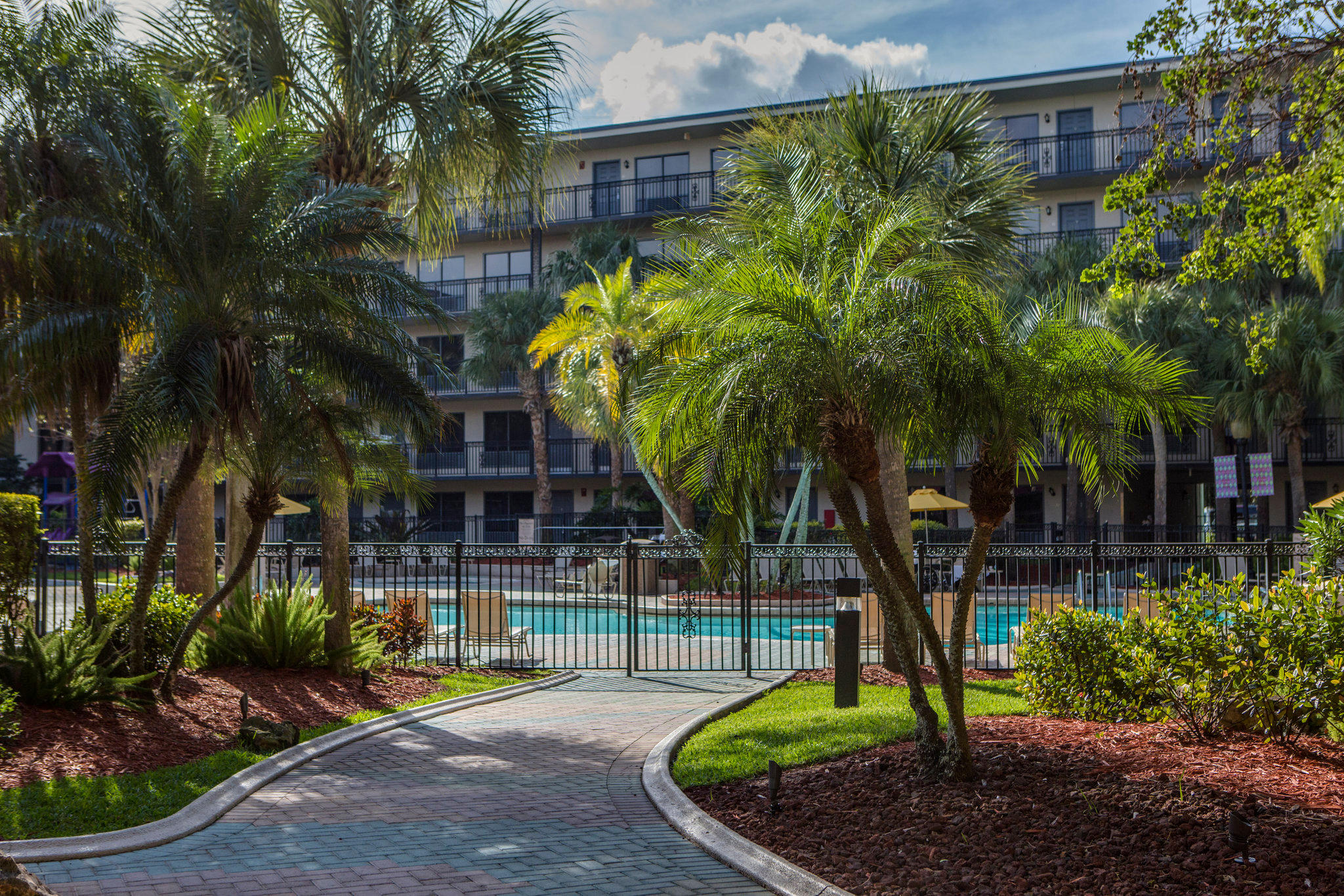 Staybridge Suites Orlando Royale Parc Suites Photo