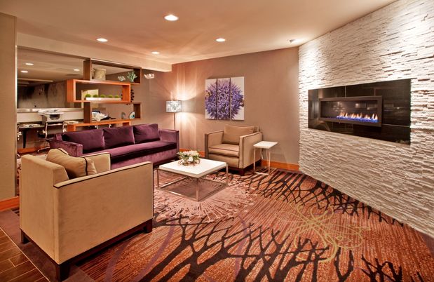 Images Holiday Inn Express & Suites Saint Robert - Leonard Wood