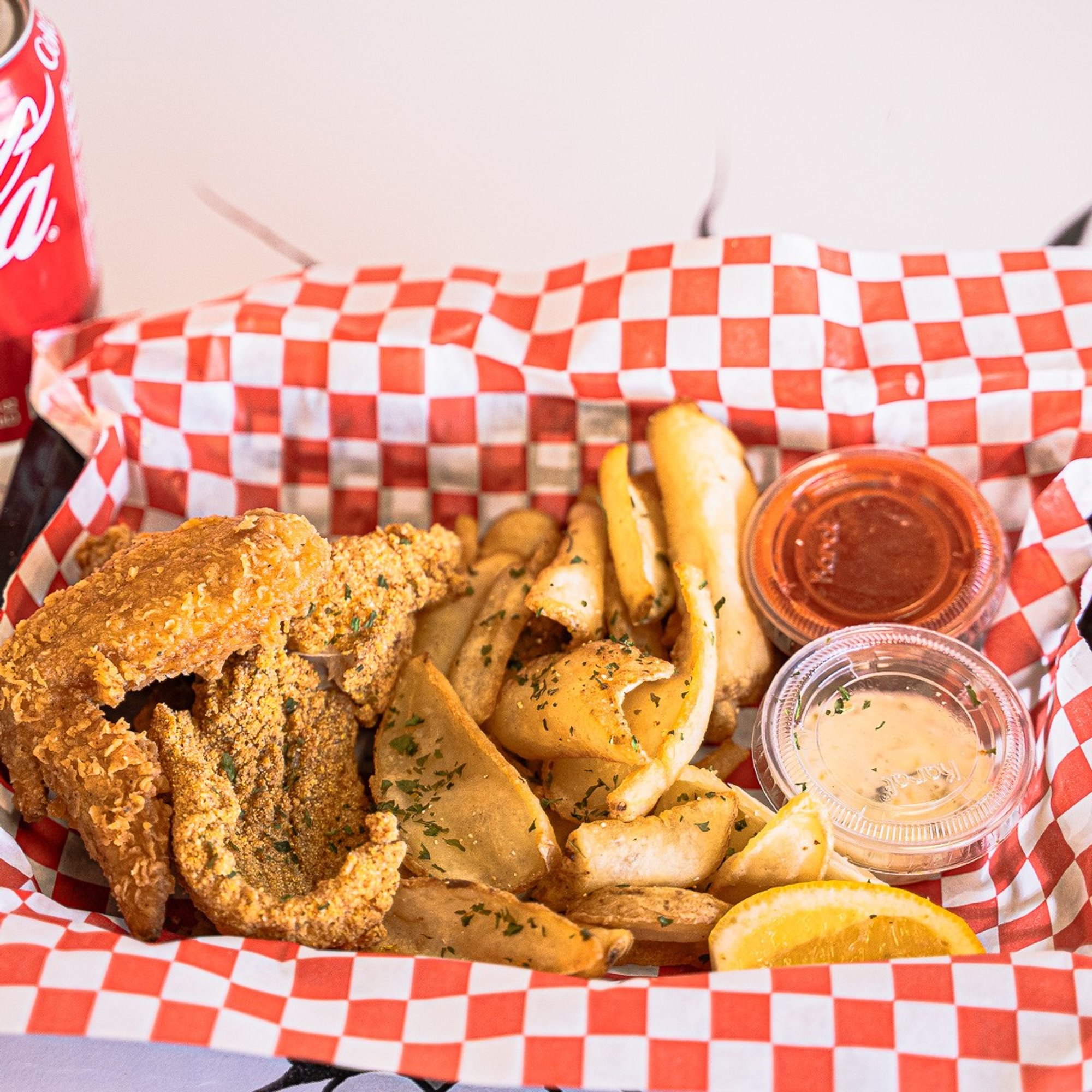Catfish & Whole Wing Lunch Combo