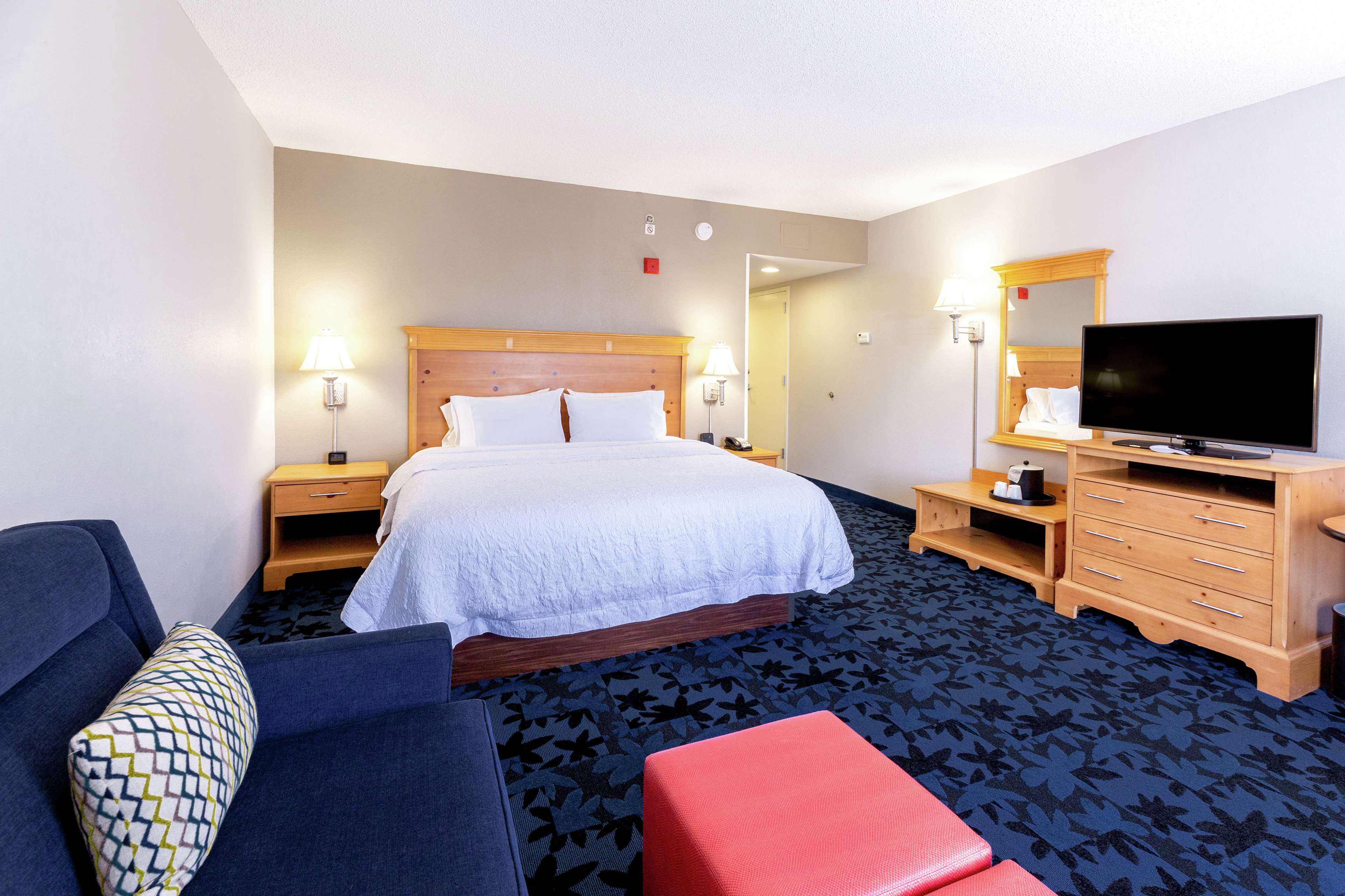 Hampton Inn & Suites Jacksonville Deerwood Park Photo