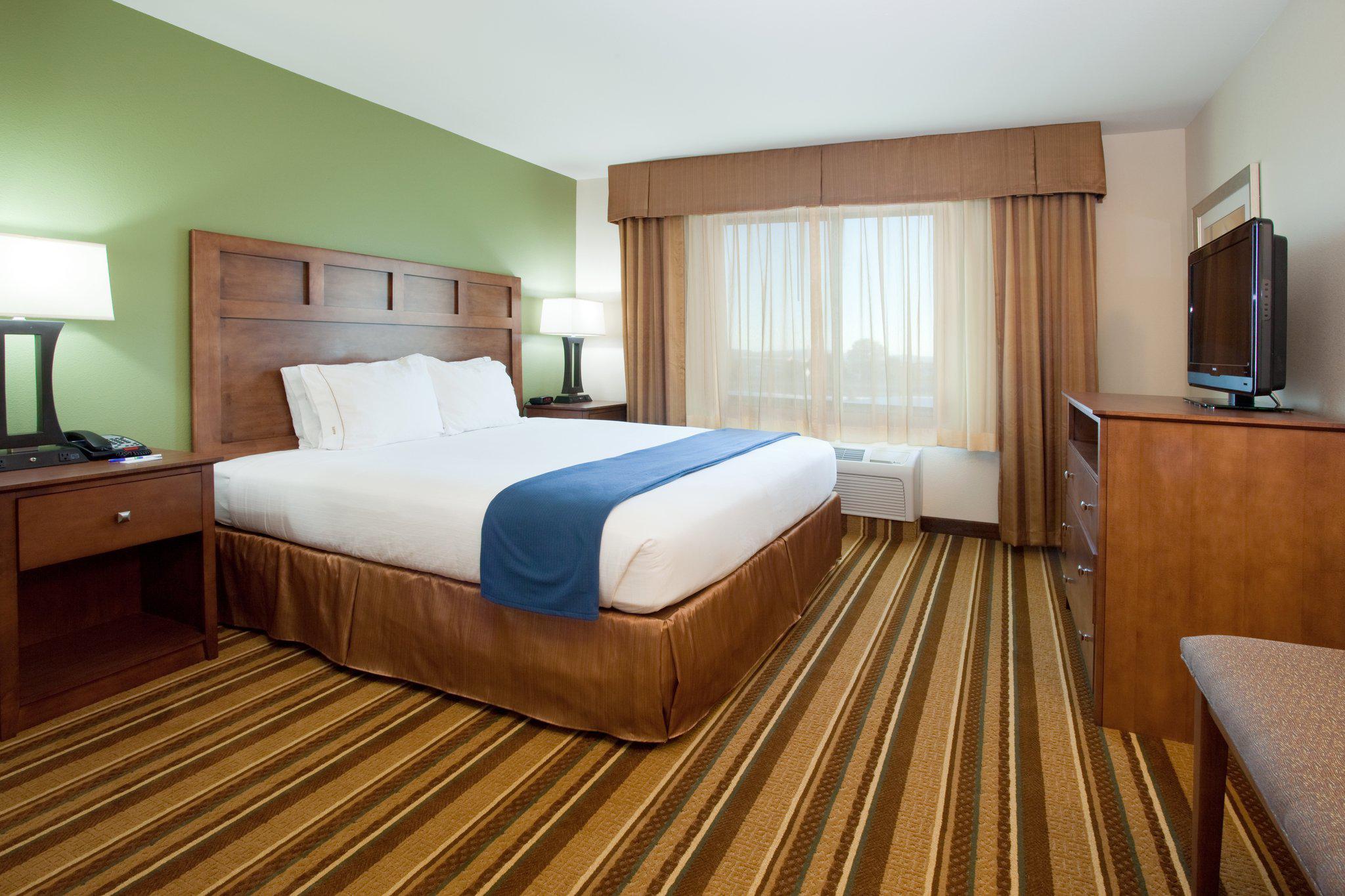 Holiday Inn Express & Suites Los Alamos Entrada Park Photo