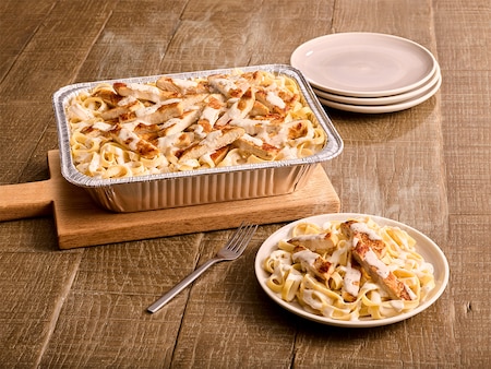 Chicken Alfredo (Serves 4 - 6)