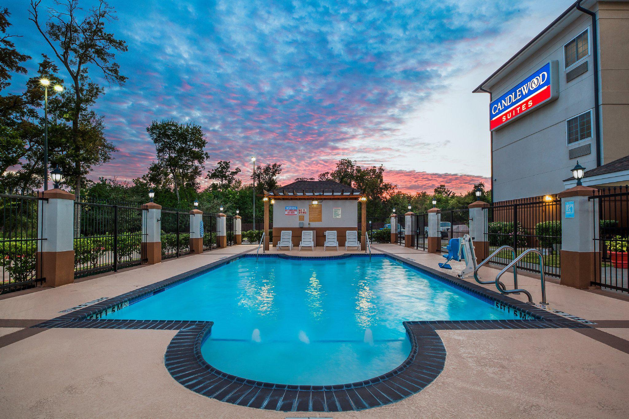 Candlewood Suites Lake Jackson-Clute Photo