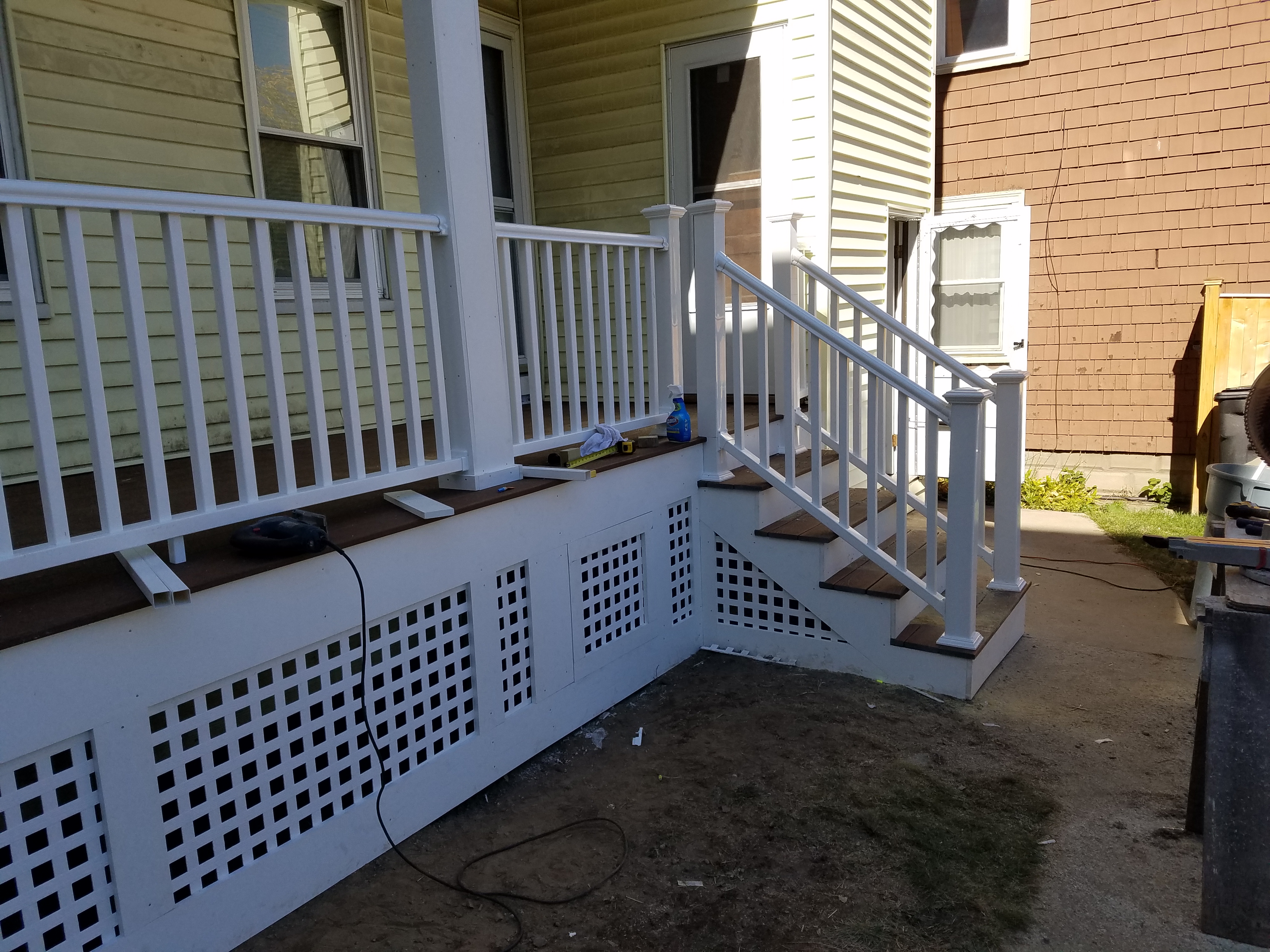 NIONAKIS CONSTRUCTION Logo