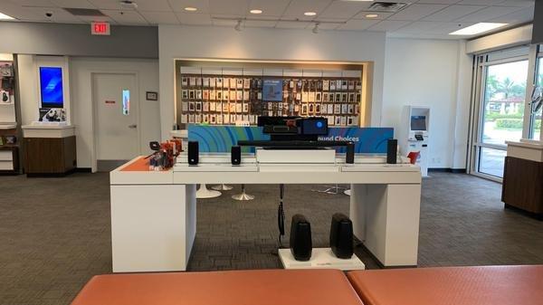 AT&T Store Photo