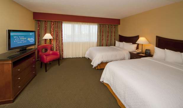 Images Embassy Suites by Hilton Detroit Troy Auburn Hills