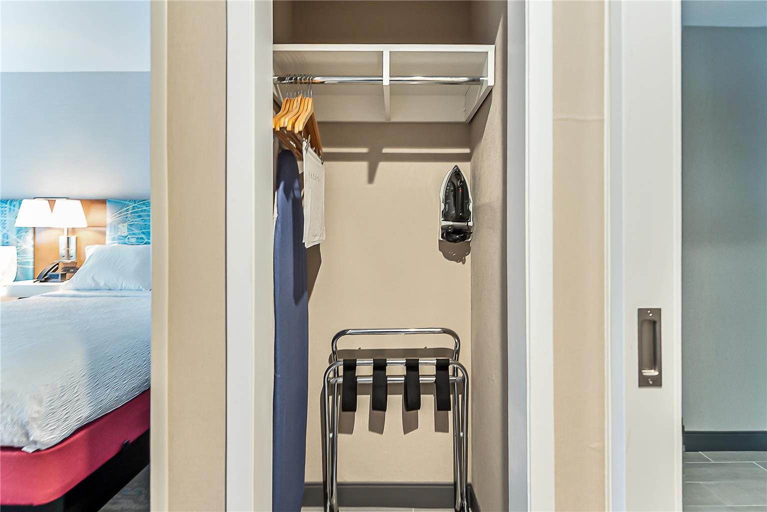 Hampton Inn & Suites Howell Image