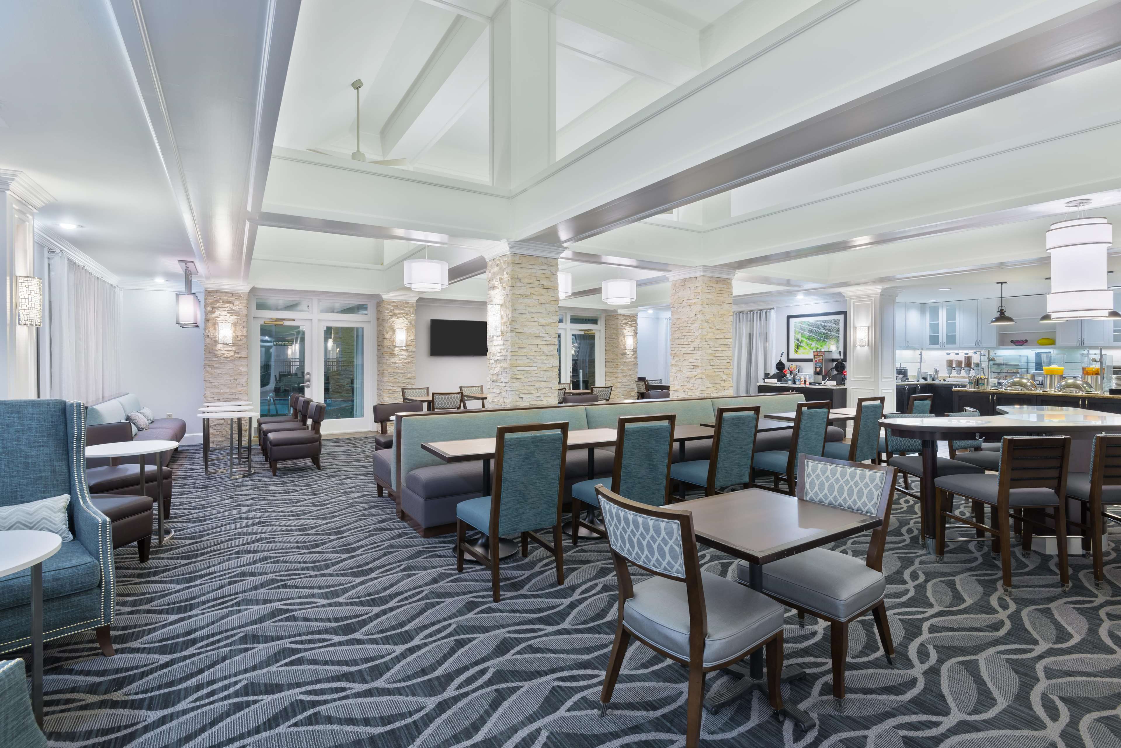 Homewood Suites by Hilton Charlotte-North/Univ Research Park Photo