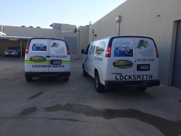 Images Sky Lock & Doors Service