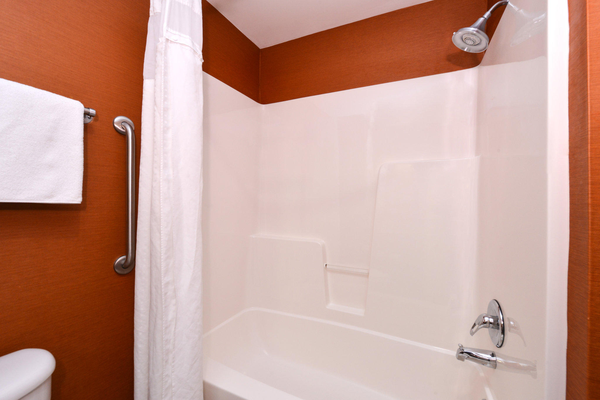 Holiday Inn Express & Suites Dayton-Centerville Photo