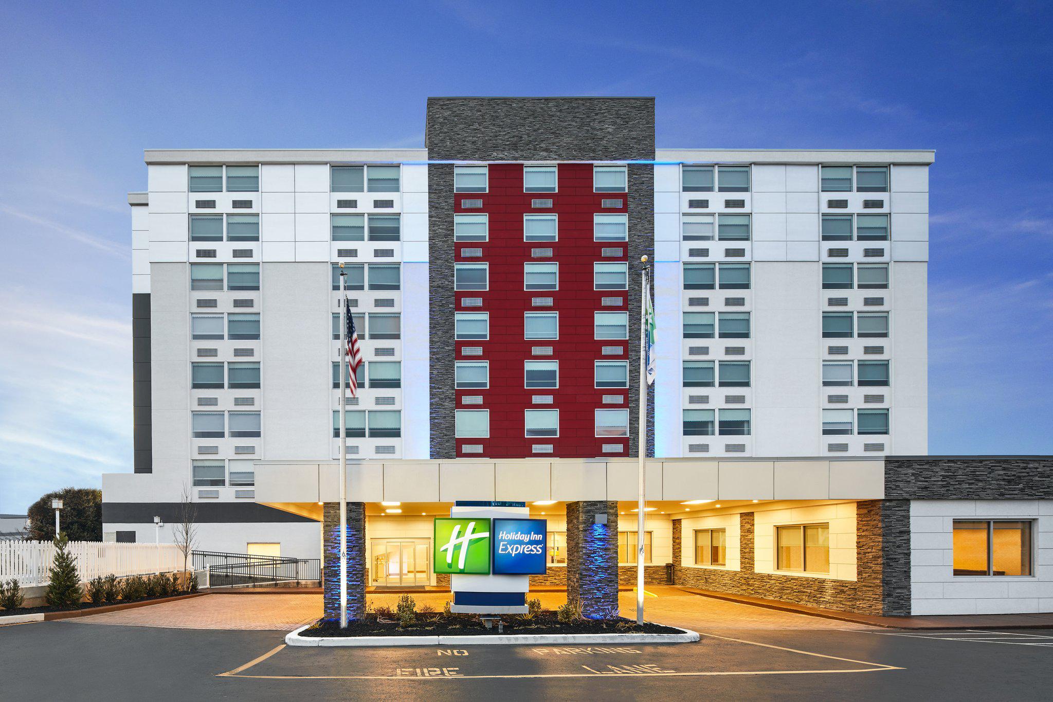 Holiday Inn Express Richmond - Midtown Photo