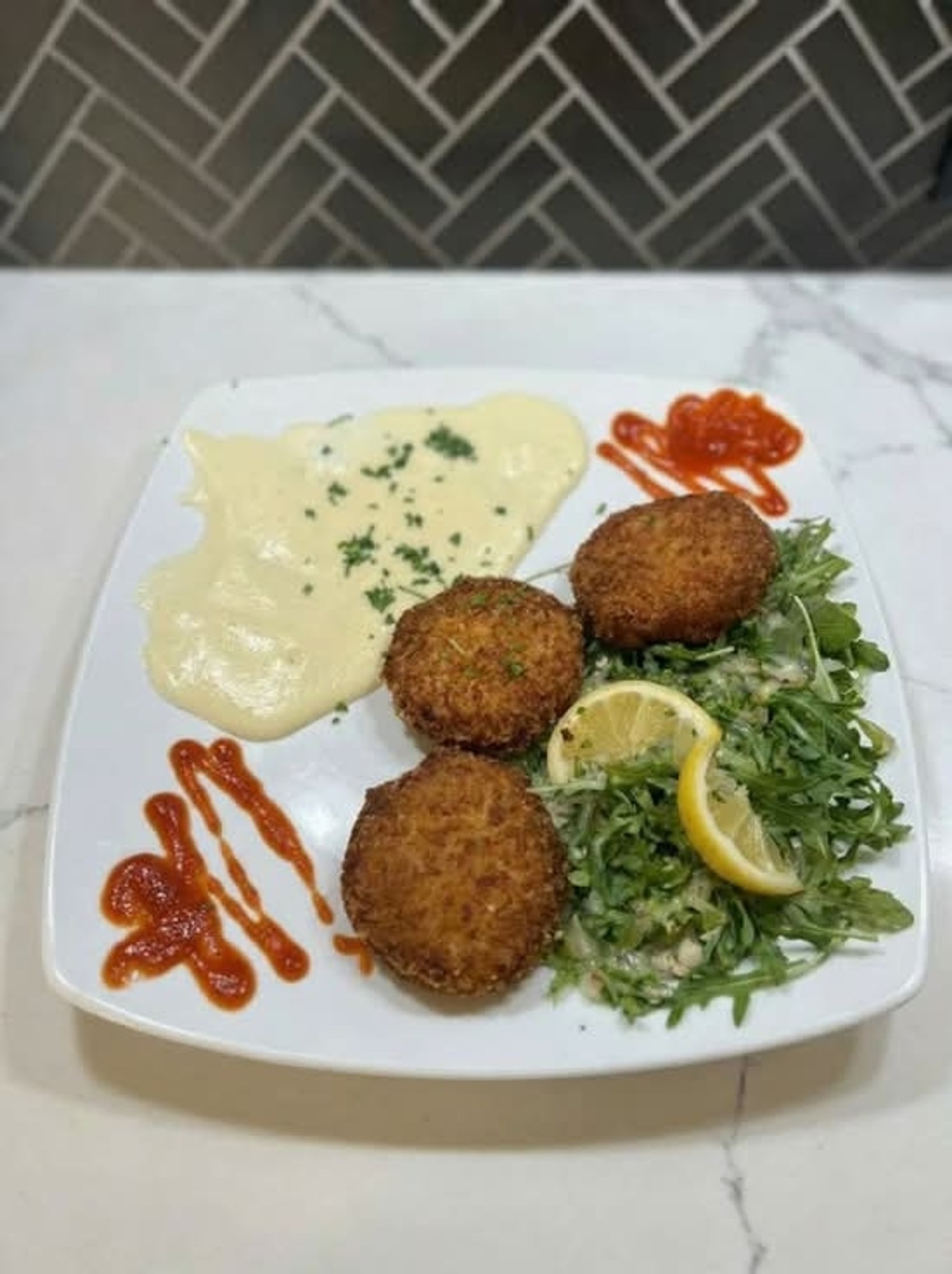 Crab Cakes Benedict