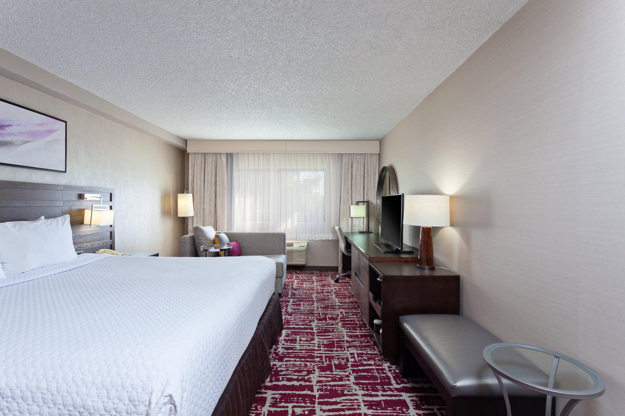 Crowne Plaza Silicon Valley N - Union City Photo