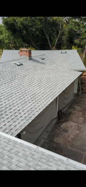 SOS Roofing Company Image