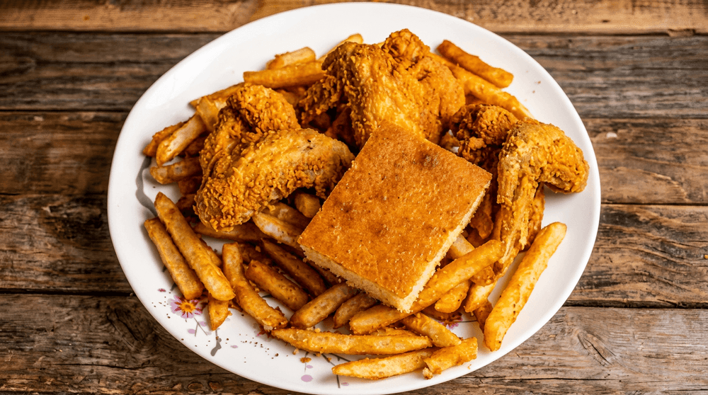 #3: 3pc Wings, Side, Soda & Cornbread
