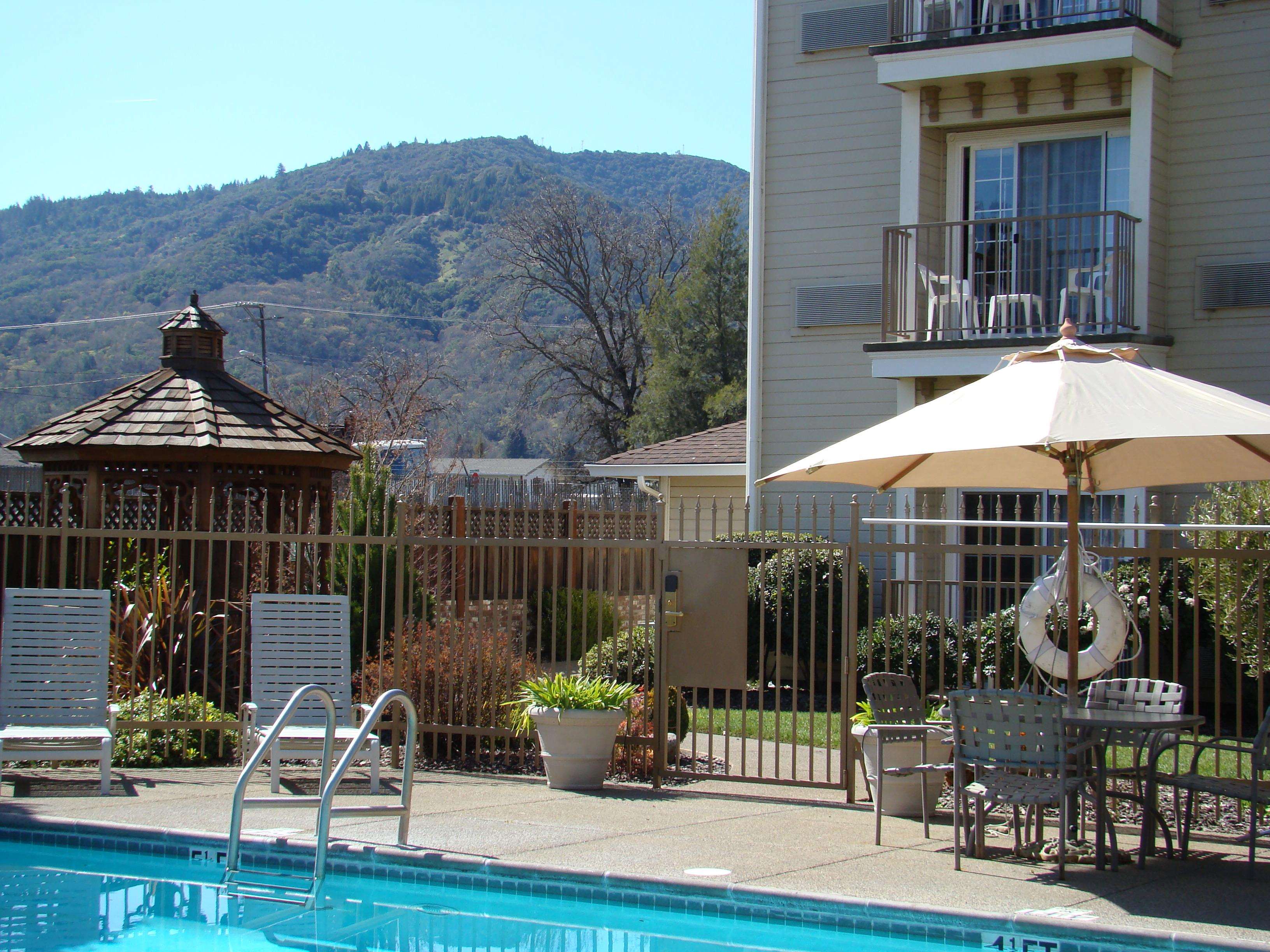 Hampton Inn Ukiah Photo