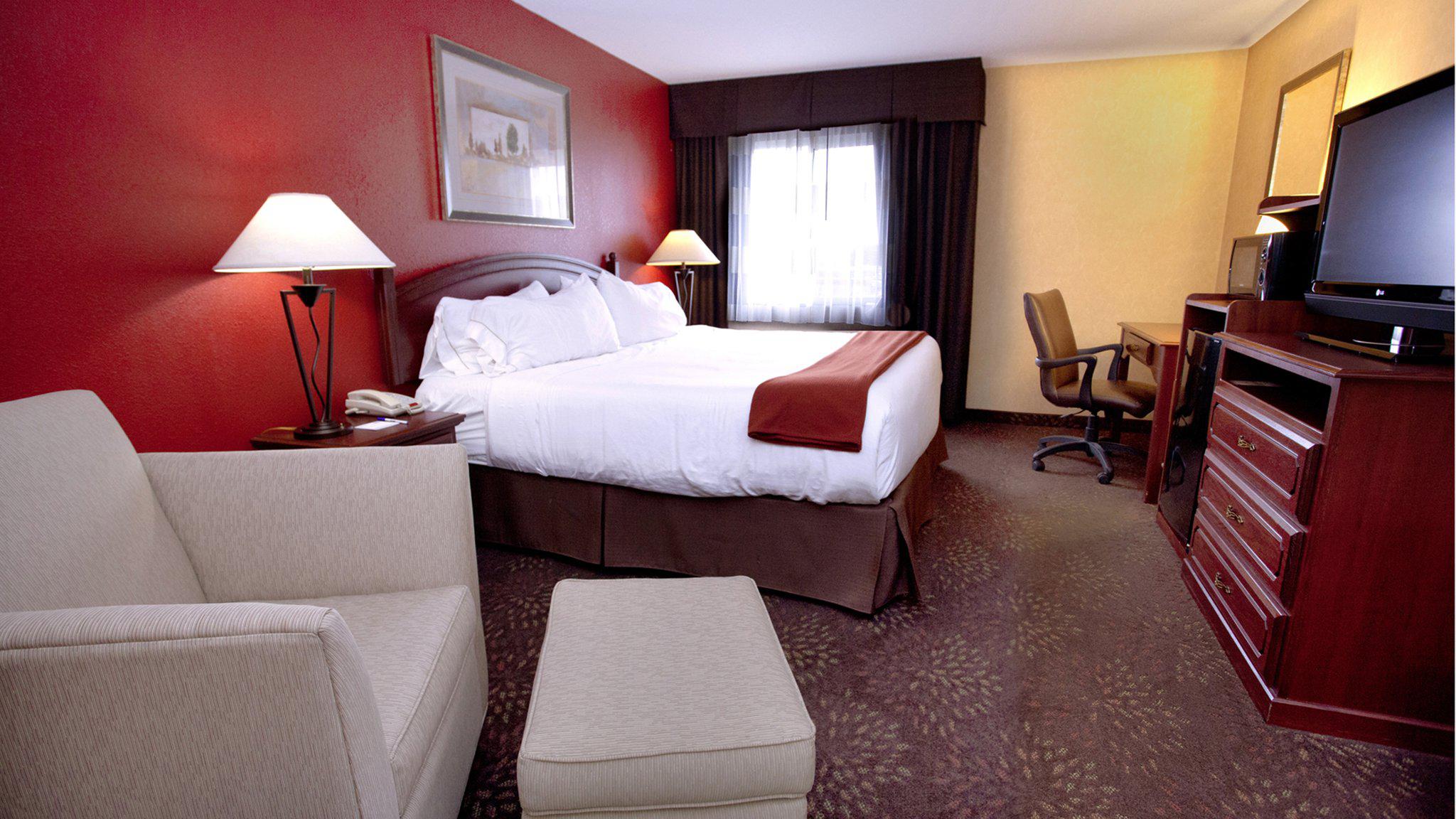 Holiday Inn Express Jamestown Photo