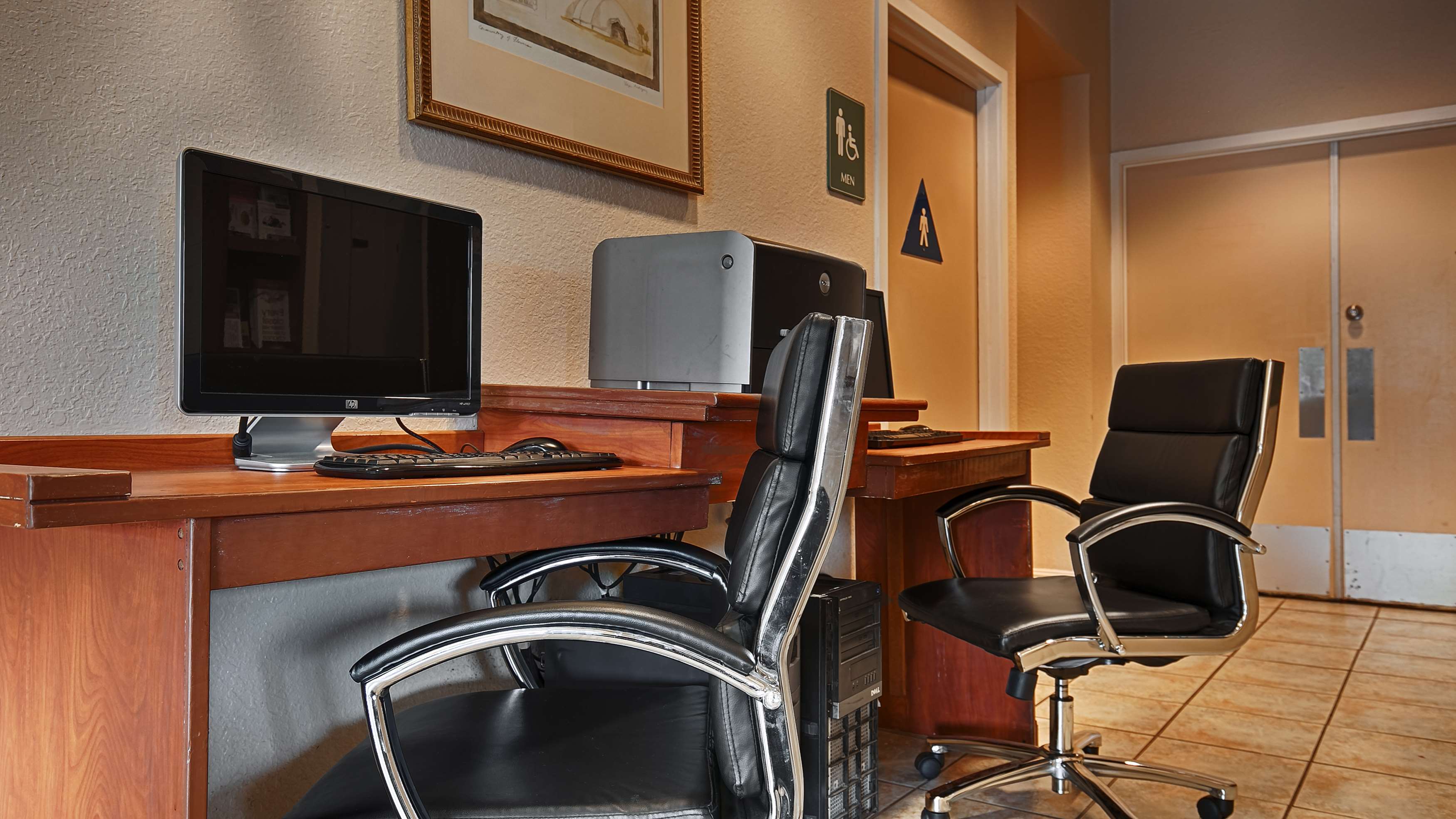 Best Western Heritage Inn Photo