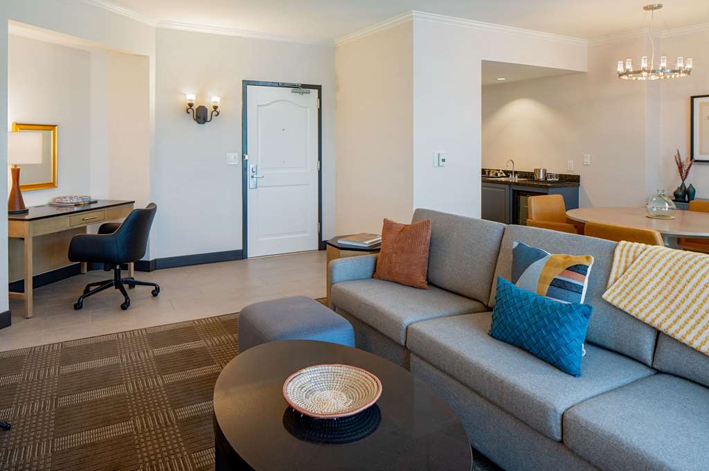Hilton San Antonio Hill Country Image