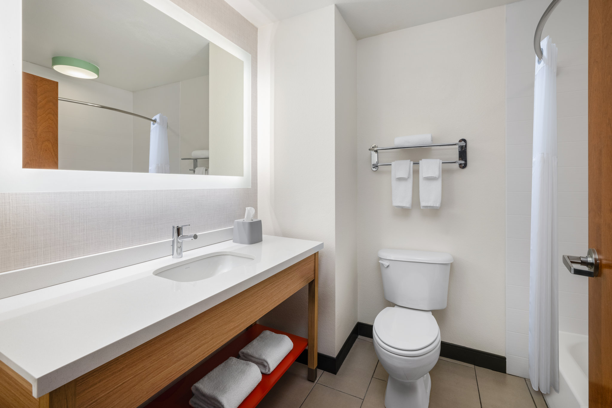 Garner Hotel Brookings by IHG Image