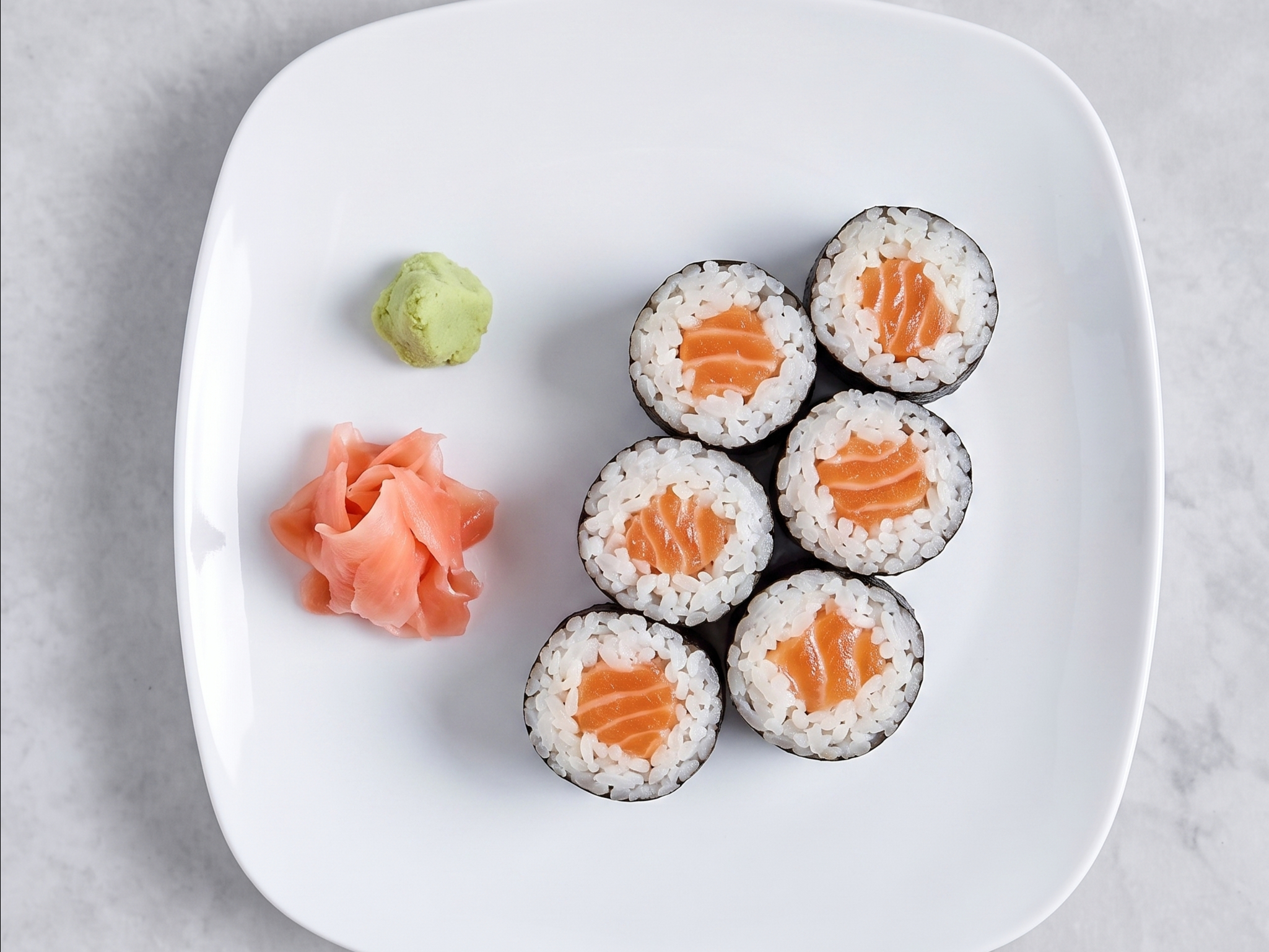 SALMON ROLL