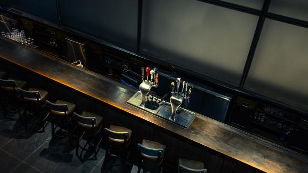 Images Latitude Bar & Grill