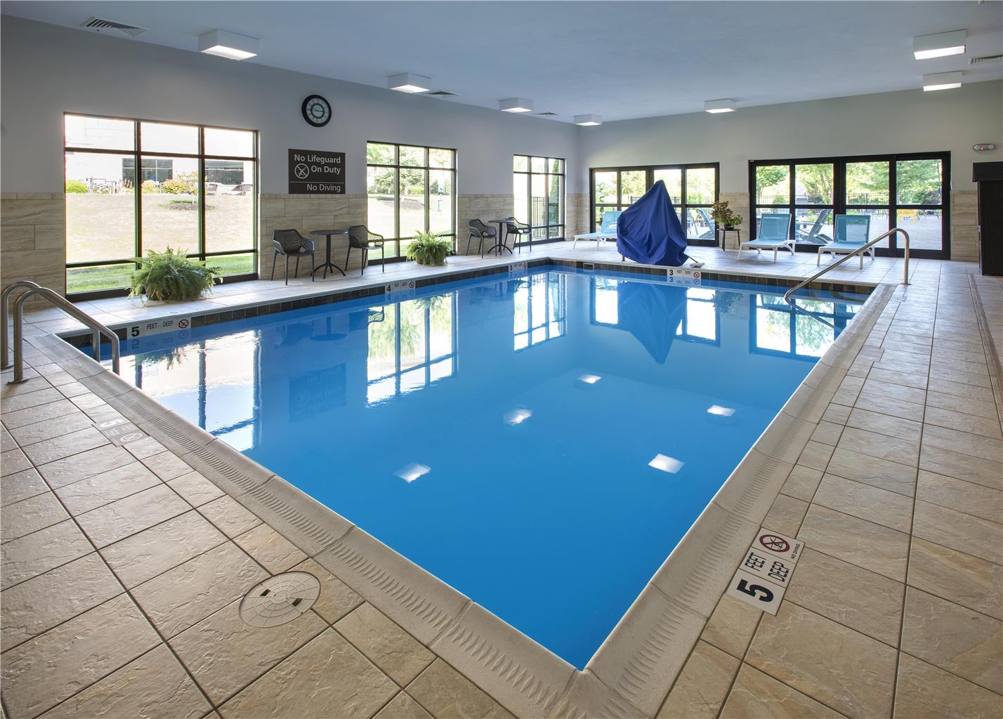 Hampton Inn & Suites New Hartford Image