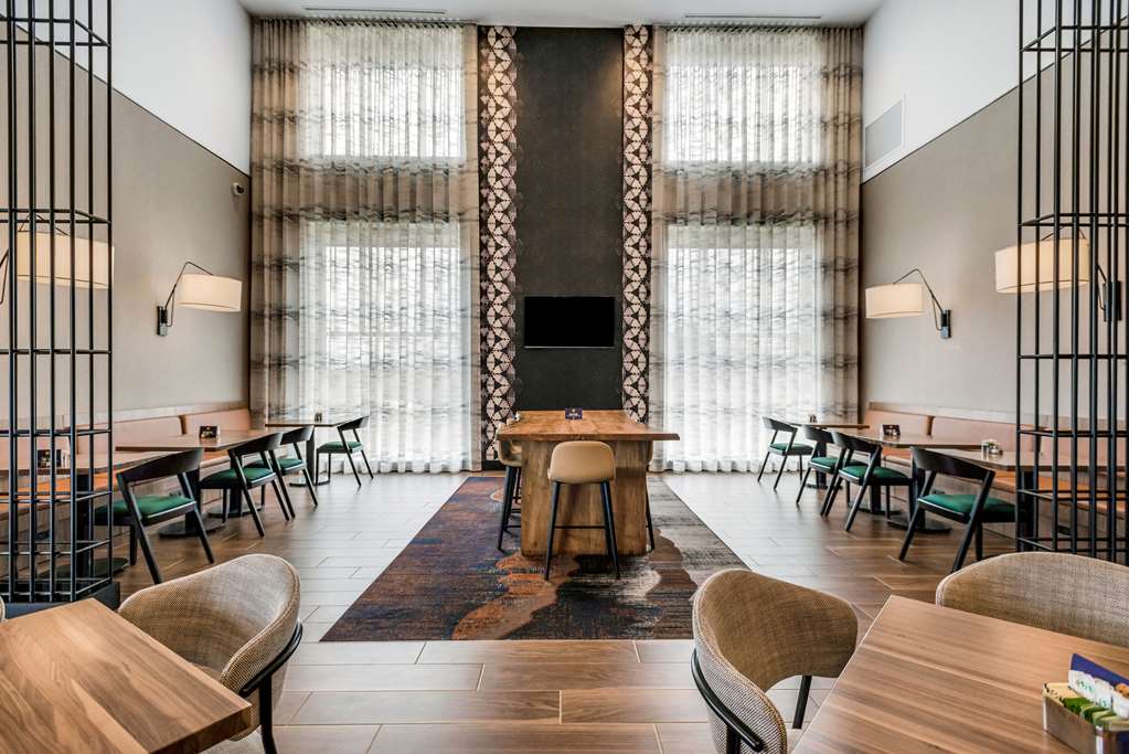 DoubleTree by Hilton Asheville Downtown Image