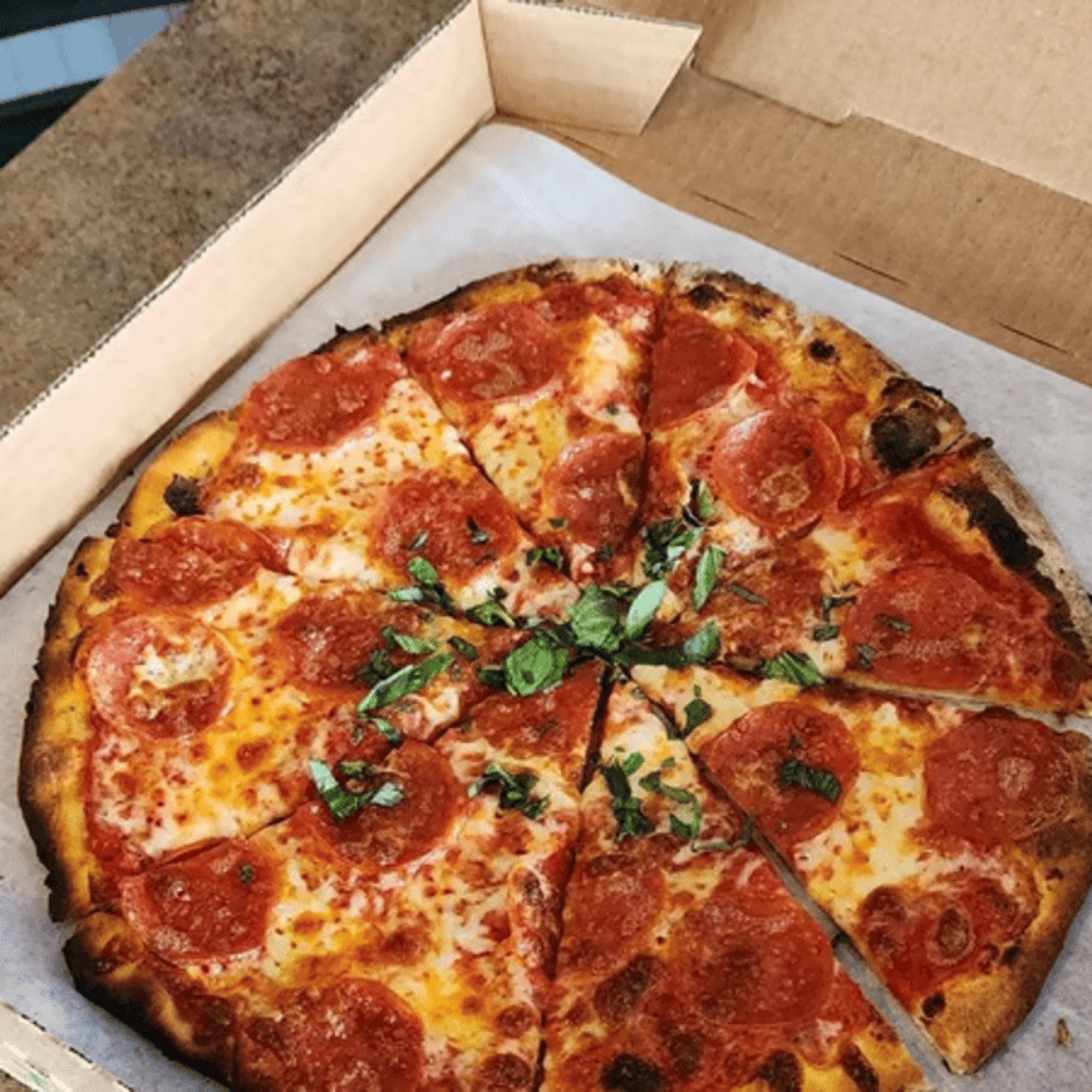 O Medium Pioneer Pizza