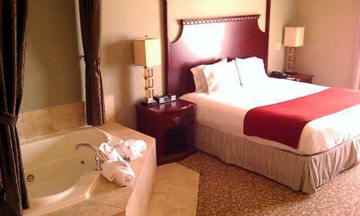 Holiday Inn Express & Suites Dallas NE - Allen Photo