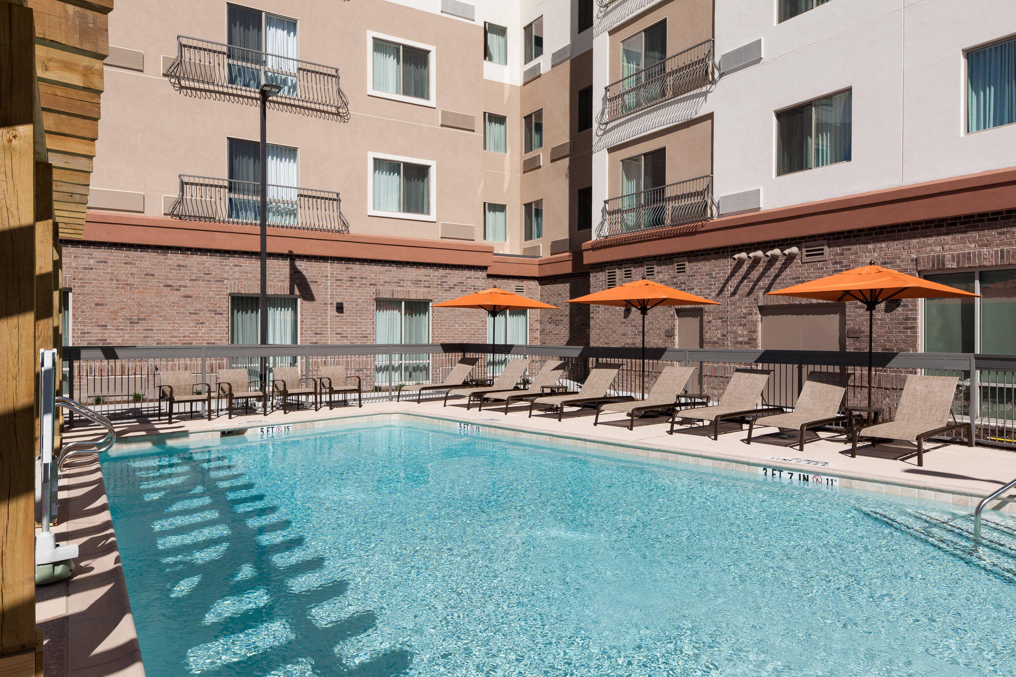 Courtyard by Marriott Fort Worth Historic Stockyards Photo