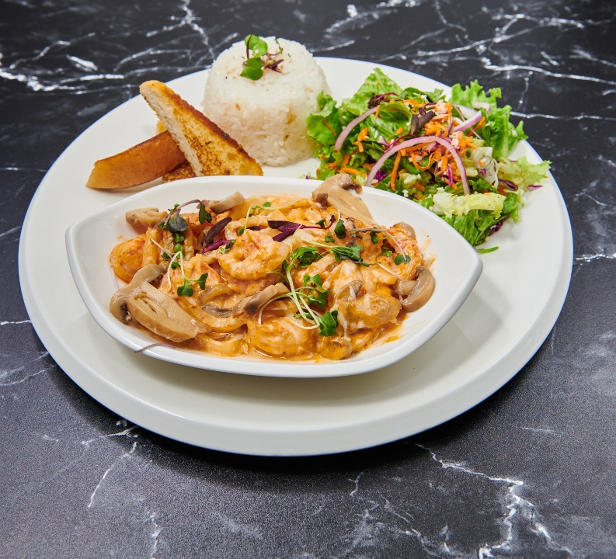 Camarones En Chipotle