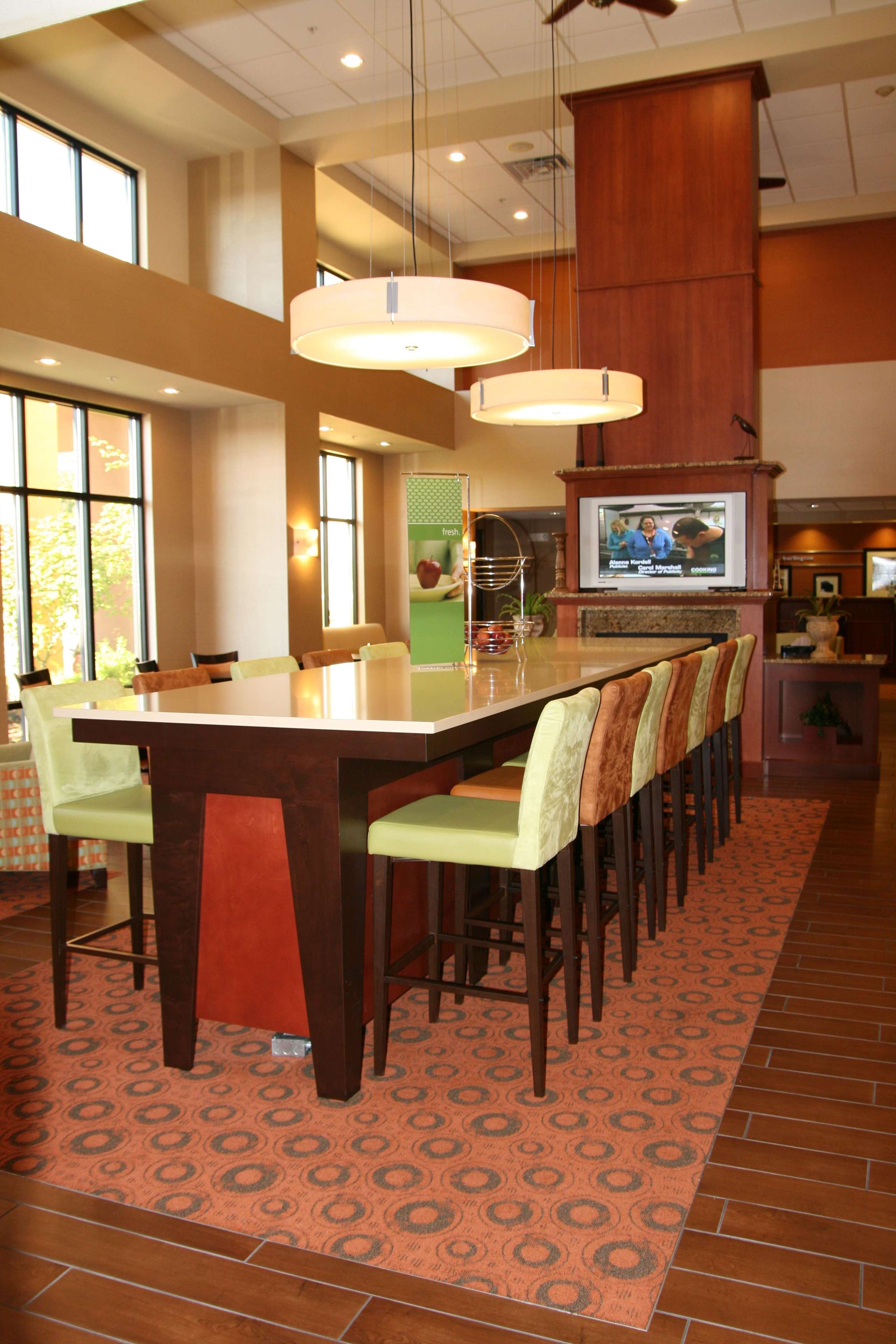 Hampton Inn & Suites Burlington Photo