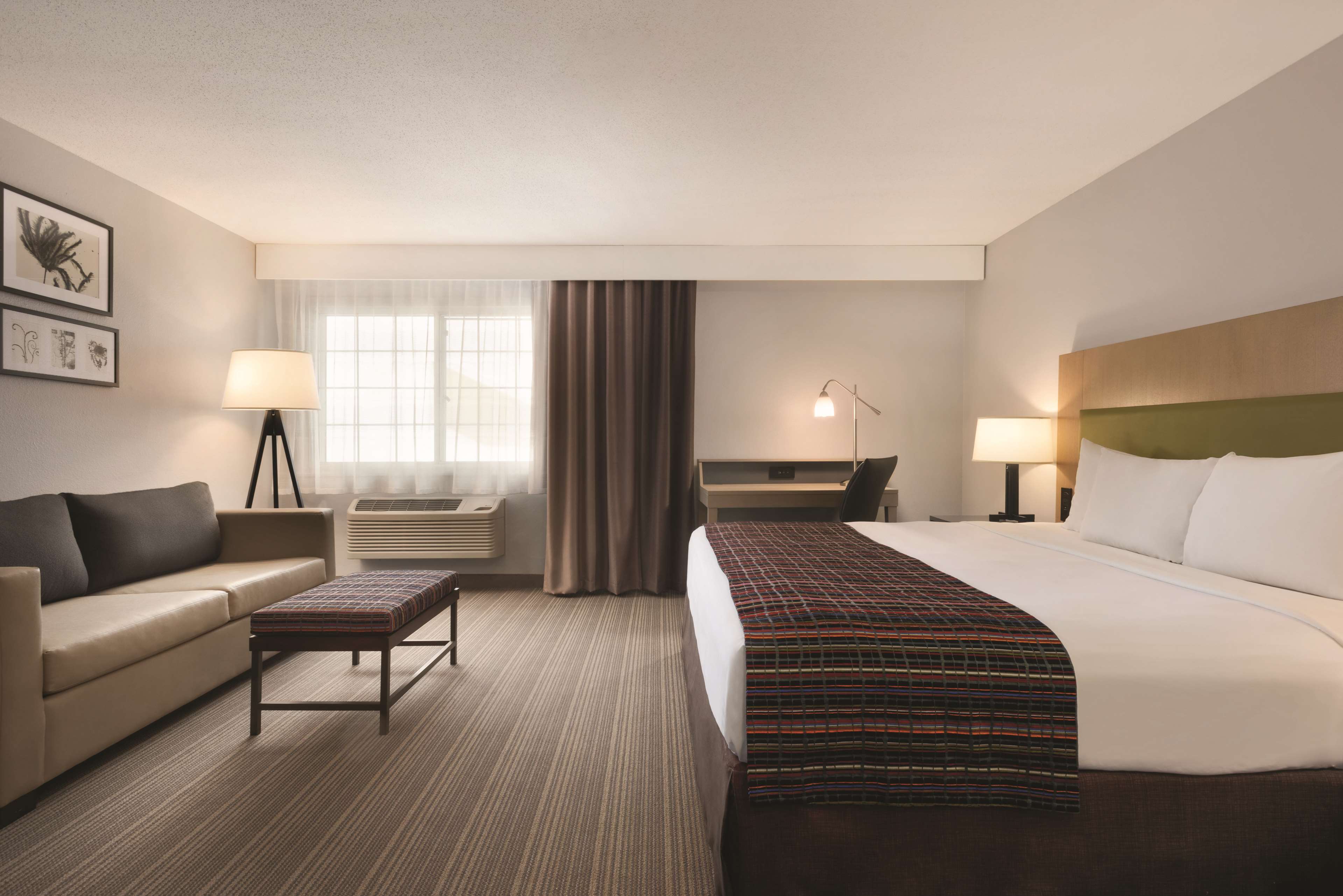 Country Inn & Suites by Radisson, Grand Rapids, MN Photo