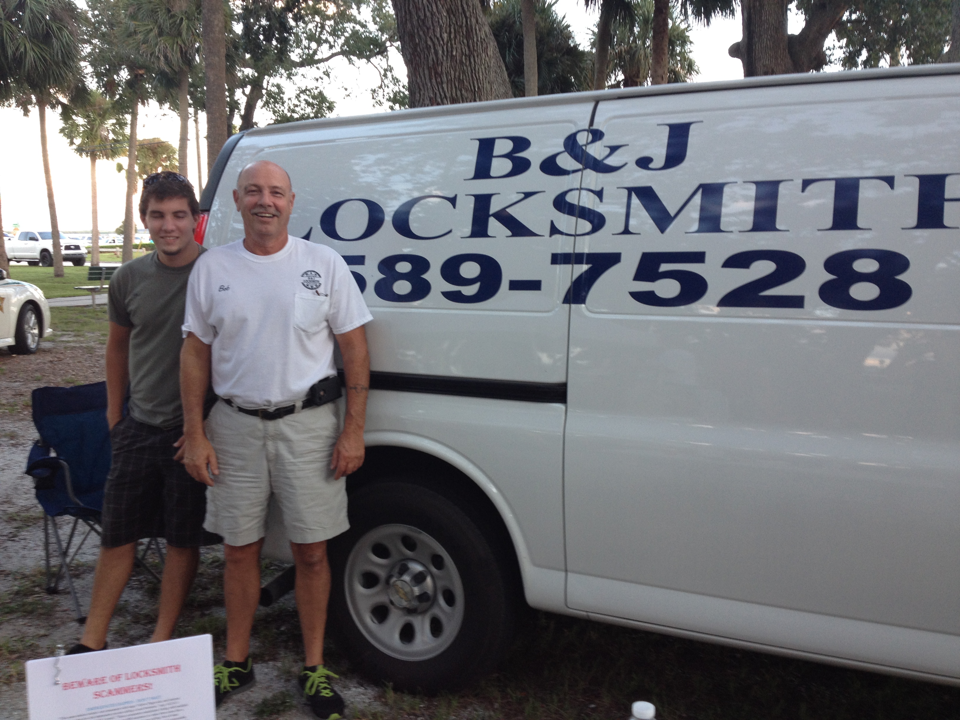 B &amp; J Locksmith Inc Logo