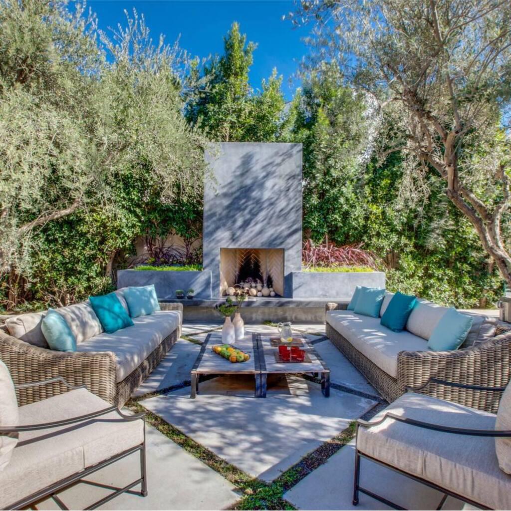 Garden of Eva Landscape Design Group Inc. Logo