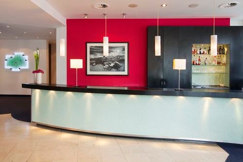 Bilder Holiday Inn Berlin City Center East P-Berg