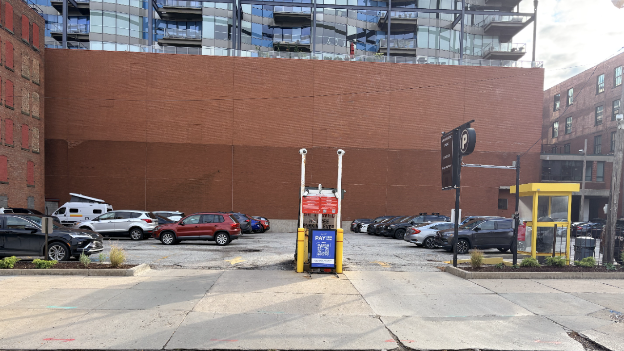 LAZ Parking - Crown Lot