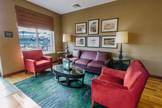 Images Hilton Garden Inn Manchester Downtown