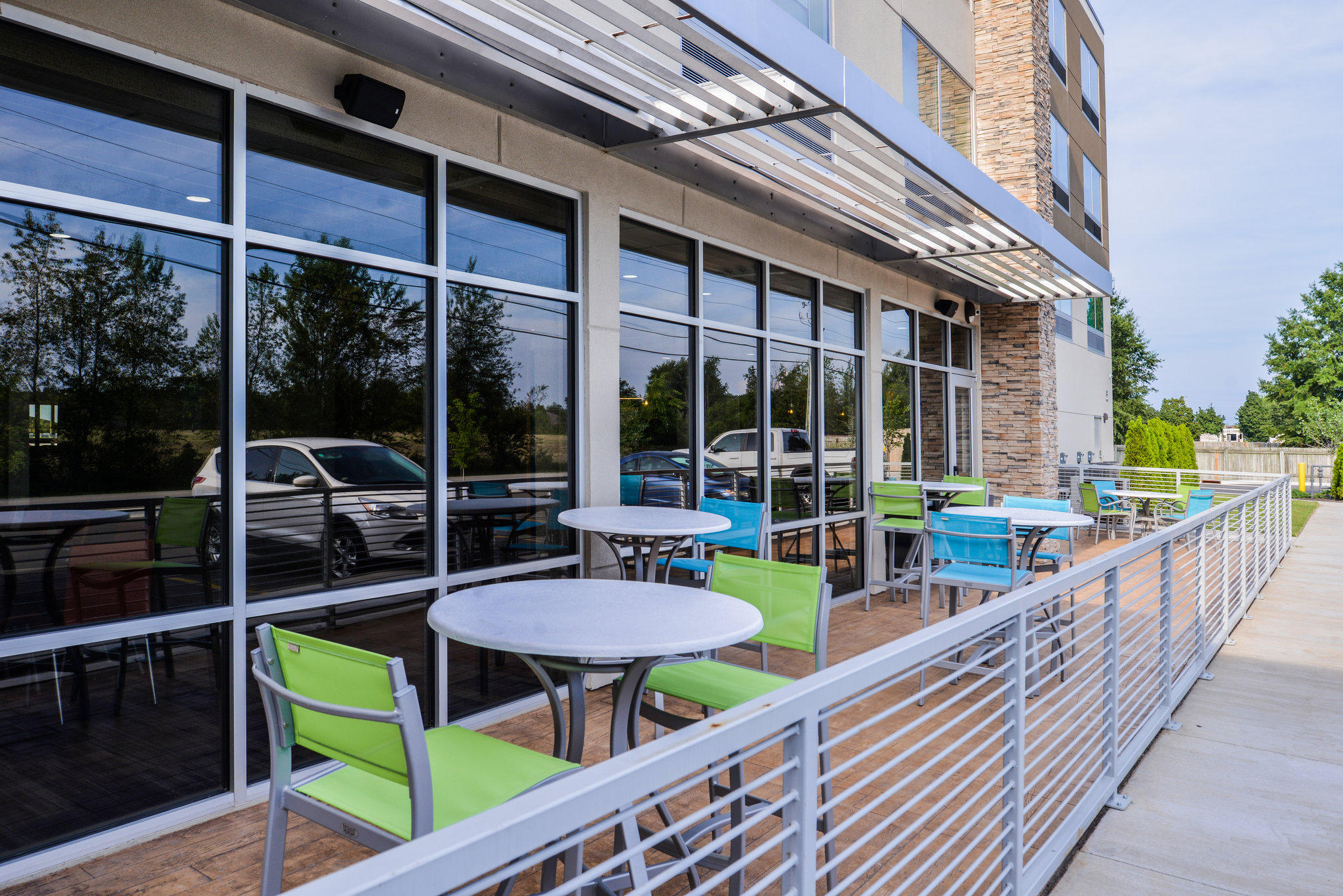 Holiday Inn Express & Suites Siloam Springs Photo